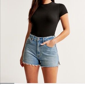 Abercrombie The Mom Short High Rise (Curve Love)
